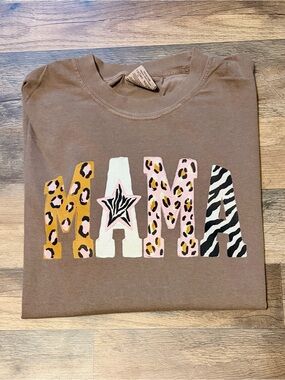 MAMA Graphic Tee